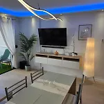 Luxury Alondras E108 Apartman *