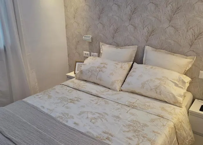 Luxury Alondras E108 公寓 *